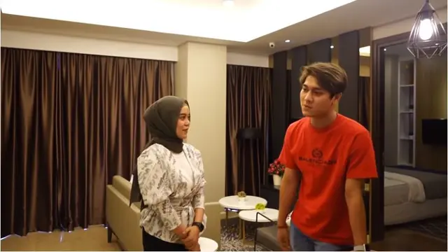 Rizky Billar - Lesti Kejora (Foto: YouTube)
