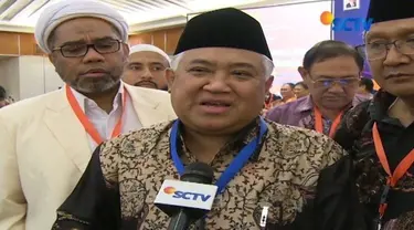 Tokoh Muhammadiyah dan NU minta pemerintah agar pertimbangkan soal pemotongan penghasilan PNS muslim untuk zakat.