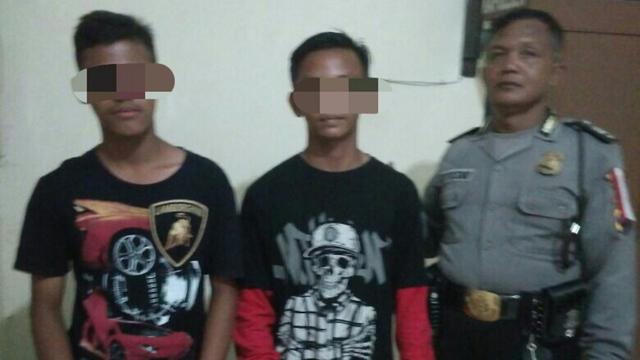 Pelajar ditangkap karena mengonsumsi miras oplosan. (Foto: Liputan6.com/Polres Kebumen/Muhamad Ridlo)
