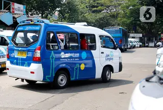 Nama JakLingko merupakan warisan dari Gubernur Anies Baswedan yang merupakan kepanjangan dari Jak yang berarti Jakarta dan Lingko yang berarti jejaring atau integrasi. (Liputan6.com/Johan Tallo)