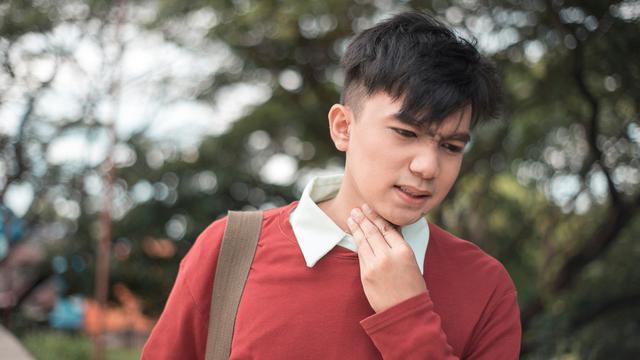 Pemicu Masalah Tenggorokan Makin Banyak, Ini Perawatan yang Kamu Butuhkan!