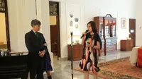 Pendiri Maria Monique Lastwish Foundation, Natalia Sutrisno Tjahja bersama Wakil Duta Besar A.S untuk Indonesia, Brian McFeeters (Liputan6/Waliyadin)
