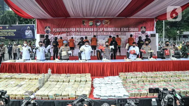 FOTO: Polisi Gagalkan Penyelundupan 1,1 Ton Sabu Jaringan Timur Tengah