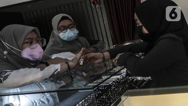 FOTO: Harga Emas Antam Naik Menjadi Rp 937.000 per Gram