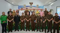 Sistem mutasi dan promosi para jaksa yang bertugas di wilayah Maluku antara 4 hingga 12 tahun  dinilai terlalu lama oleh komisi III DPR. 