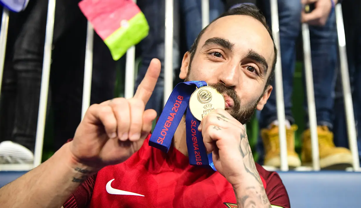 Berkat penampilan gemilangnya, Richardinho pernah menyabet penghargaan individu sebagai pemain futsal terbaik dunia sebanyak enam kali (2010, 2014, 2015, 2016, 2017, dan 2018). Selain itu ia juga pernah dinobatkan sebagai pemain terbaik dan pencetak gol terbanyak liga futsal Portugal pada musim 2006/07 bersama Benfica. (AFP/Jure Makovec)