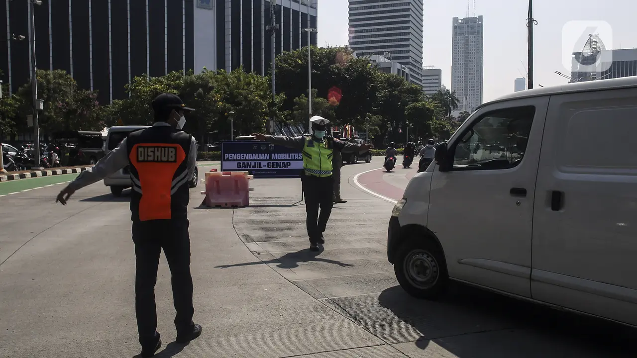 Pada hari ini, Selasa (21/5/2024), peraturan ganjil genap Jakarta berlaku di sejumlah ruas jalannya pada waktu-waktu tertentu.