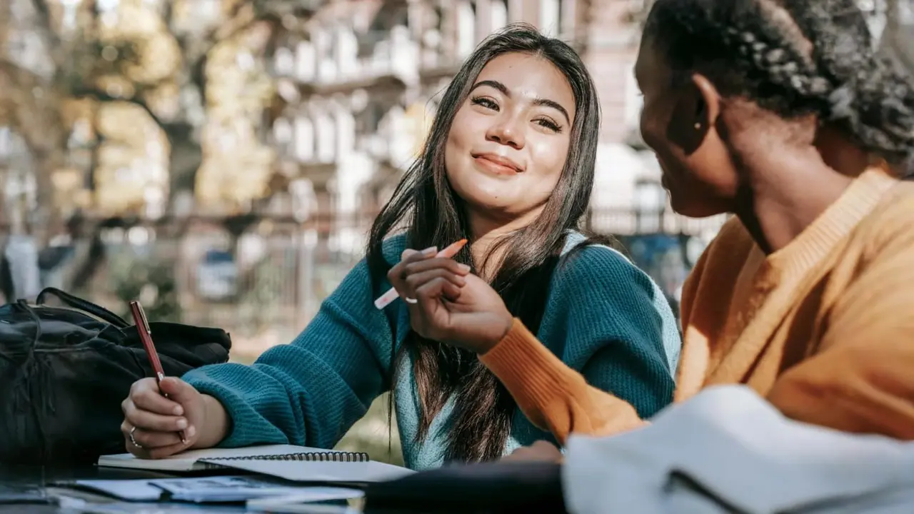 Mitos dan Fakta, Apakah Benar IQ Mempengaruhi Kepribadian Seseorang? (Foto dok : Pexels/Charlotte May)