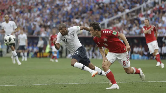 FOTO: Denmark Dampingi Prancis Lolos ke Babak 16 Besar