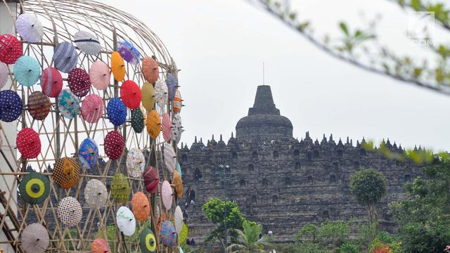 Arti Ribuan Payung Warna Warni Di Taman Lumbini Candi Borobudur Regional Liputan6 Com