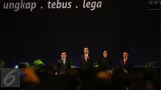 (ki-ka) Ketua Dewan Komisioner OJK Muliaman Hadad, Presiden Joko Widodo, Menteri Keuangan Sri Mulyani, Dirjen Pajak Ken Dwijugiasteadi mengikuti Sosialisasi Amnesti Pajak (Tax Amnesty) di Jakarta, Senin (1/8). (Liputan6.com/Faizal Fanani)
