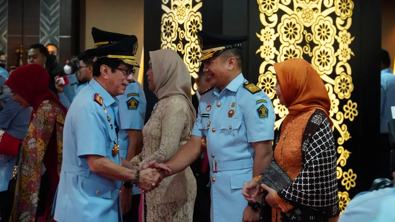 Menkumham Yasonna Laoly melantik Dhahana Putra sebagai Direktur Jenderal HAM, Selasa, (4/4/2023).