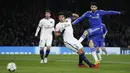 Proses terjadinya gol yang dicetak striker Chelsea, Diego Costa ke gawang PSG. Chelsea sempat menyamakan kedudukan pada menit ke-27 melalui gol dari tendangan keras Costa. (Reuters/Andrew Couldridge)