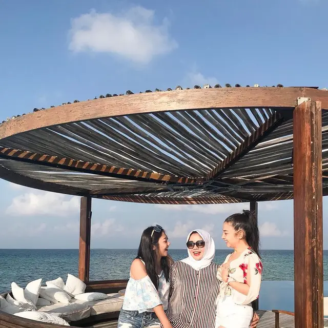 6 Momen Kebersamaan Nikita Willy, Winona Willy dan Ibunda, Keluarga Kompak