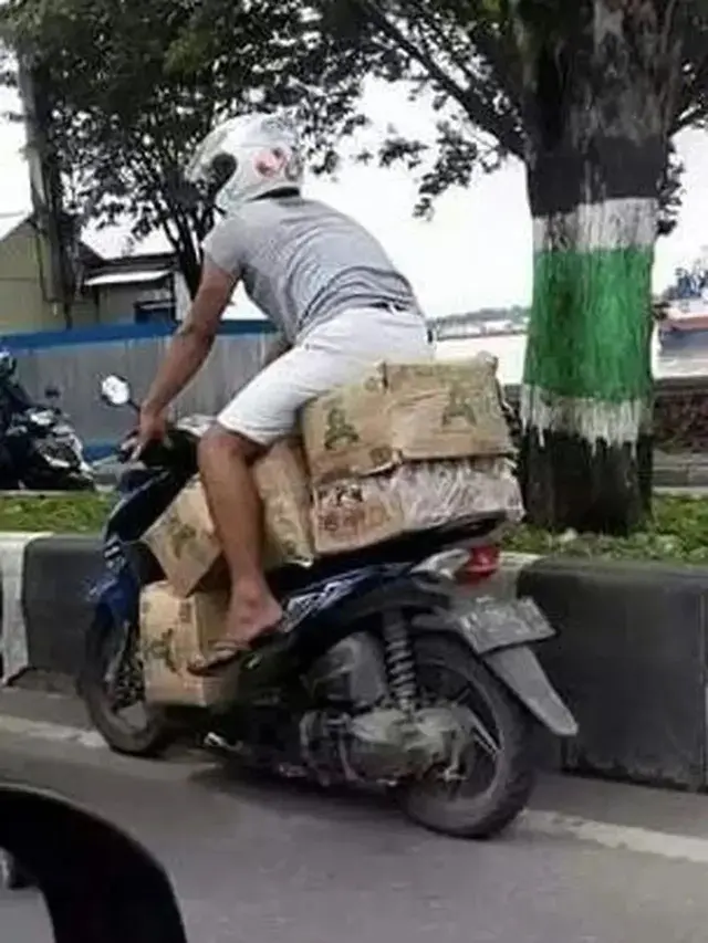 Kelakuan Nyeleneh Bapak-Bapak di Jalan Raya, Dijamin Bikin Cekikikan (ist)