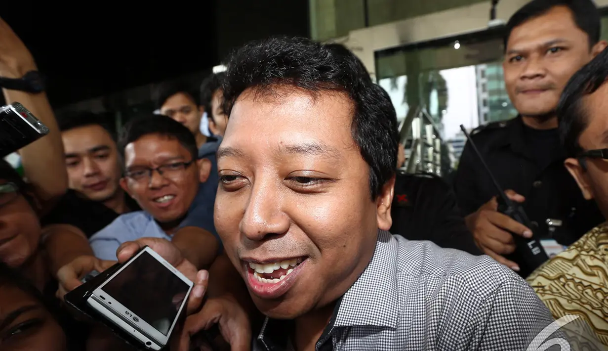 Politisi PPP Romahurmuziy diperiksa sebagai saksi terkait kasus dugaan suap pengajuan revisi alih fungsi hutan Riau tahun 2014 di Kementerian Kehutanan, Jakarta, Rabu (3/12/2014). (Liputan6.com/Miftahul Hayat) 