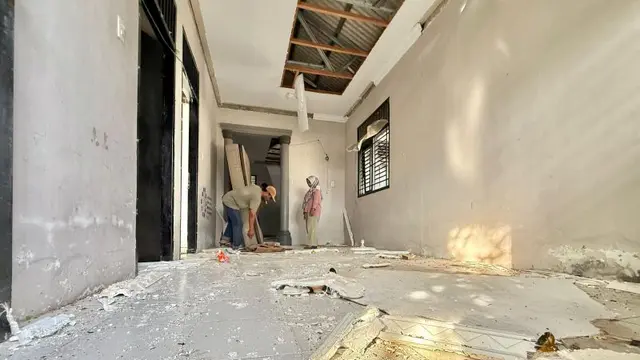 rumah rusak akibat ledakan tabung oksigen di Aceh