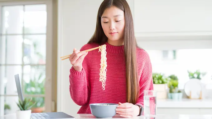 Ramen Yes, Teman Terbaik Menikmati Deretan Aktivitas Seru di Rumah Saat Musim Hujan