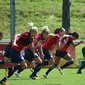 Para pemain wanita Inggris saat mengikuti sesi latihan selama turnamen sepak bola UEFA Women's Euro 2017 di Utrecht, Belanda (18/7). Timnas Inggris berada di grup D bersama Skotlandia, Spanyol, Portugal. (AFP Photo/Daniel Mihailescu)