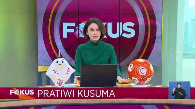 Fokus : Tim SAR Evakuasi Ibu dan Bayinya yang Terjebak Banjir di Polewali Mandar