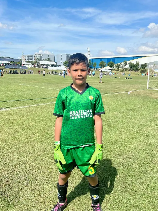 Titi Kamal dan Christian Sugiono dukung anak (Instagram/titi_kamall)