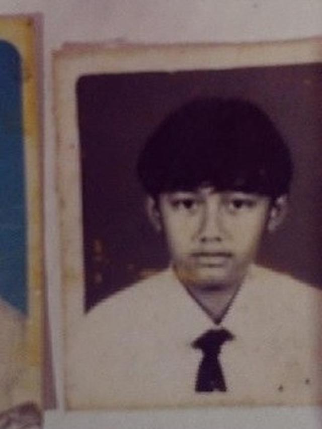 Potret Jadul 6 Pesinetron Cowok Pakai Seragam SD, Tampak Imut