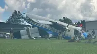 Pesawat Skydiving Bawa 20 Orang Jatuh di Tennessee AS, Bagian Hidungnya Nyusruk