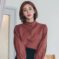 Sudah tak diragukan lagi sepak terjang UEE di dunia hiburan Korea. Tak hanya di dunia tarik suara, beberapa kali tampil dalam beberapa judul drama Korea. (Foto: instagram.com/ueeas)