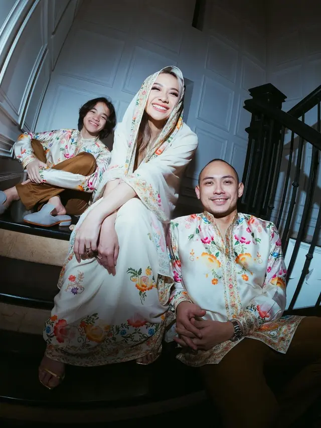 Adu Gaya Ayu Ting Ting, Bunga Citra Lestari, dan Rachel Vennya Rayakan Lebaran Hari Ketiga