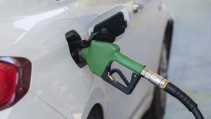 Ilustrasi pengisian BBM kendaraan. (ist)