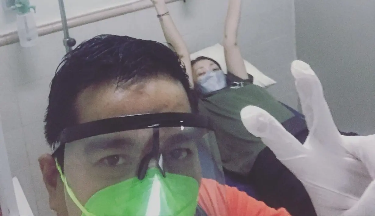 Indra Lesmana dan Istri (Instagram/indralesmana)