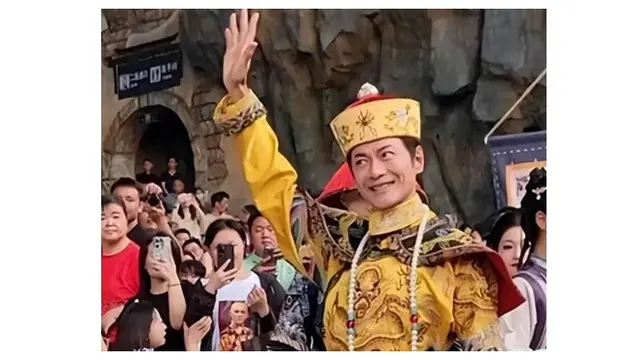 Potret Terbaru Pemeran Biksu Tong 'Kera Sakti', Kini Kerja di Lokasi Wisata Hong Kong