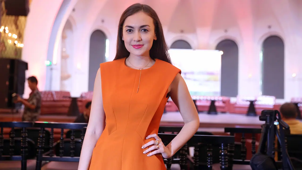 [Bintang] Rianti Cartwright