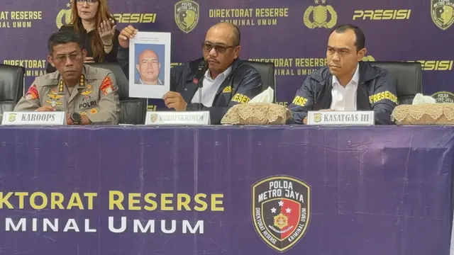 Direktur Reserse Kriminal Umum Polda Metro Jaya Kombes Wira Satya Triputra mengatakan Ketua Majelis Pimpinan Cabang (MPC) ormas Pemuda Pancasila (PP) Kota Tangerang Selatan, berinisial MR masuk dalam daftar pencarian orang (DPO).