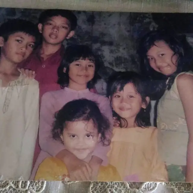 Genap Berusia 27 Tahun, Ini 6 Potret Masa Kecil Bayu Skak yang Curi Perhatian