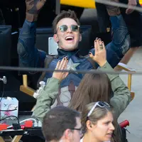 Chris Evans dan Elizabeth Olsen di Captain America: Civil War. Foto: via comicbook.com