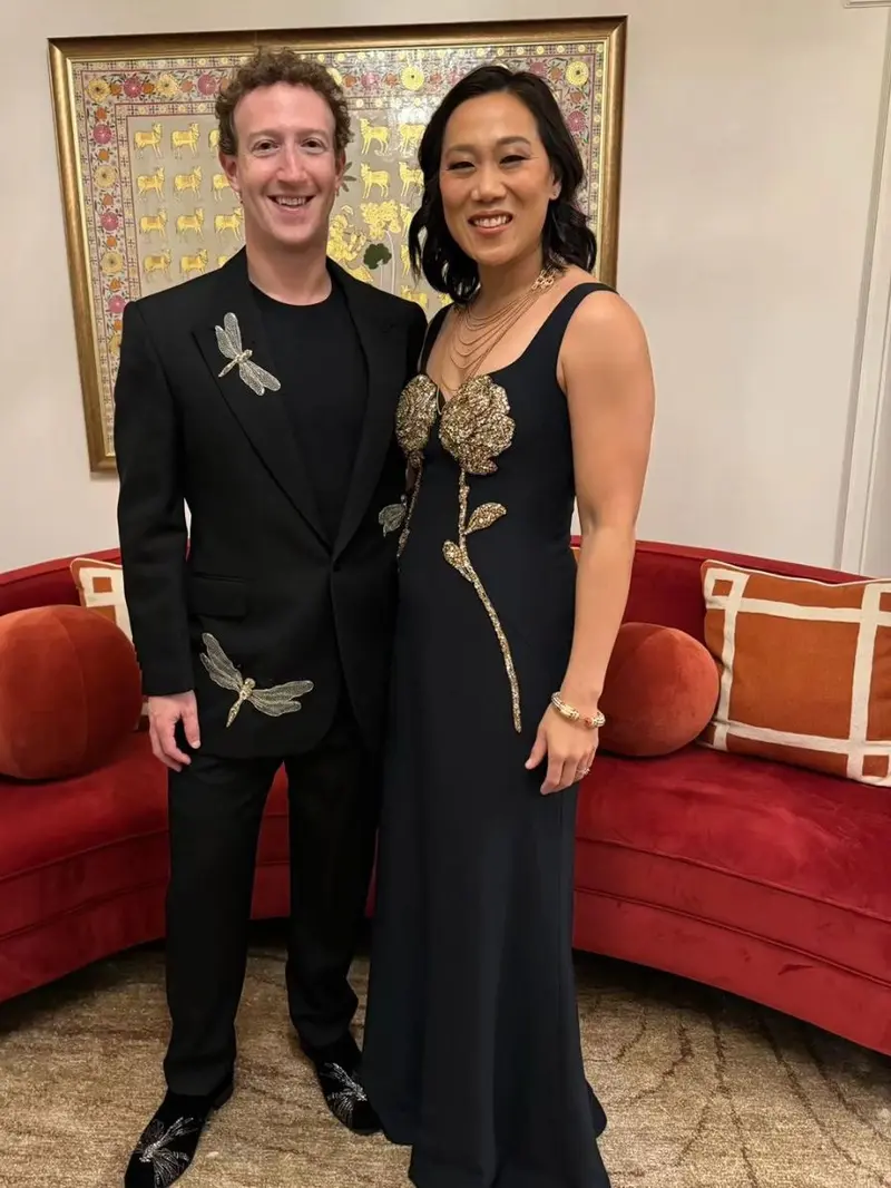 6 Gaya Bucin Couple Bos Meta Mark Zuckerberg dan Priscilla Chan Hadiri Pesta Pranikah Anak Bungsu Konglomerat India Mukesh Ambani