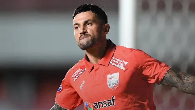 Winger Borneo FC Samarinda, Stefano Lilipaly merayakan gol yang ia cetak ke gawang PSIS Semarang dalam lanjutan BRI Liga 1 2022/2023, Jumat (9/12/2022) malam di Stadion Maguwoharjo, Sleman. (Dok. Borneo FC Samarinda)