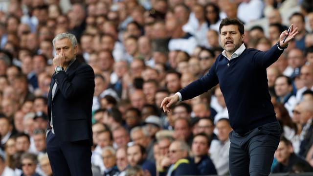 Manchester United Tumbang di White Hart Lane