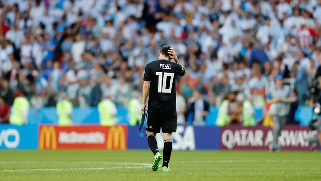 Gagal Eksekusi Penalti, Lionel Messi Tertunduk Lesu