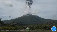 Gunung Lewotobi Laki-Laki kembali erupsi pada Kamis (11/7/2024), pukul 10.36 Wita. (Liputan6.com/ Dok PVMBG)