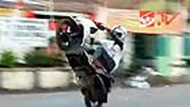 Atraksi Motor Jelang Buka Puasa