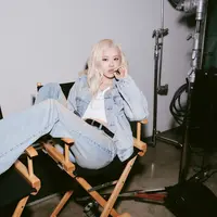 Levi’s® secara resmi umumkan kemitraan global multi-tahun bersama ROSÉ, penyanyi-penulis lagu internasional papan atas sekaligus ikon
global. (Foto: Levi's)