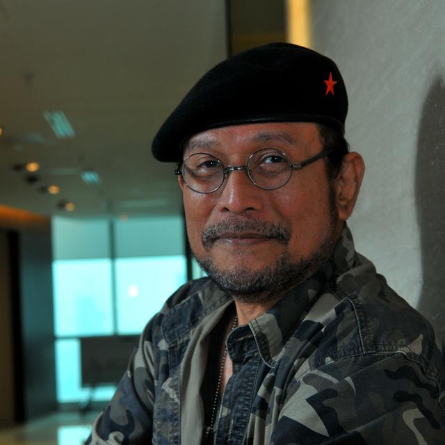 Budi Djarot - Heru Budi Pak Djarot Lebih Banyak Kelebihannya Dibanding