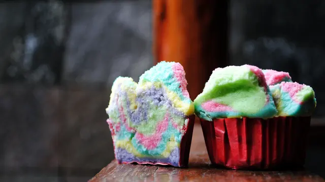 kue mangkok pelangi
