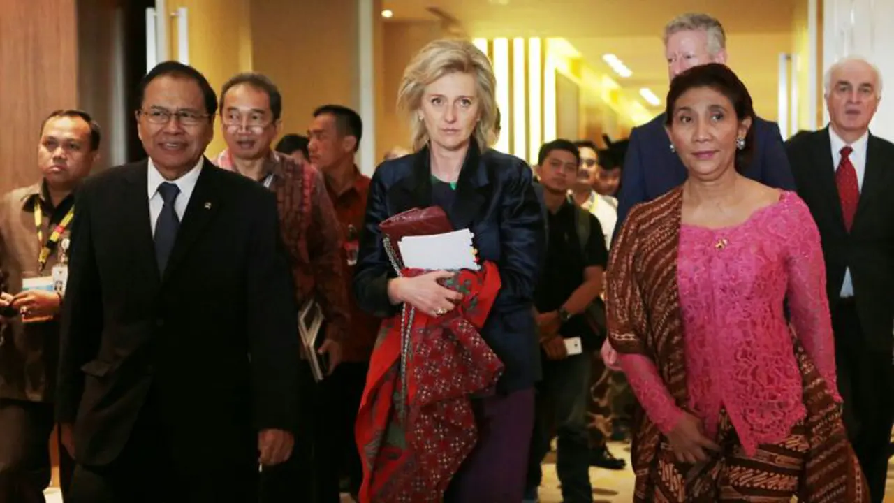 Dua Menteri Jokowi Tawarkan Investasi Pelabuhan Sampai Pakan Ikan ke 300 Pebisnis Belgia.