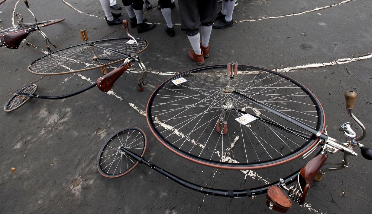 Uniknya Lomba Sepeda Penny Farthing Di Republik Ceko Foto