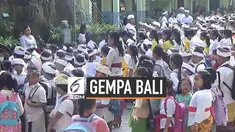 Ratusan siswa SD di Denpasar Bali dikejutkan getaran keras gempa Selasa (16/7) pagi. Mereka berhamburan keluar dari ruangan kelas untuk menyelamatkan diri.