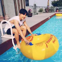 Menjadi personil boy band Korea menuntut Henry ‘Super Junior’ untuk bisa berbahasa Korea juga. Mengingat dirinya tidak berasal dari Korea, jadi cukup sulit untuk Henry. Namun Henry tetap bersemangat belajar lantaran kehadiran Go Ara. (Instagram/henryl89)