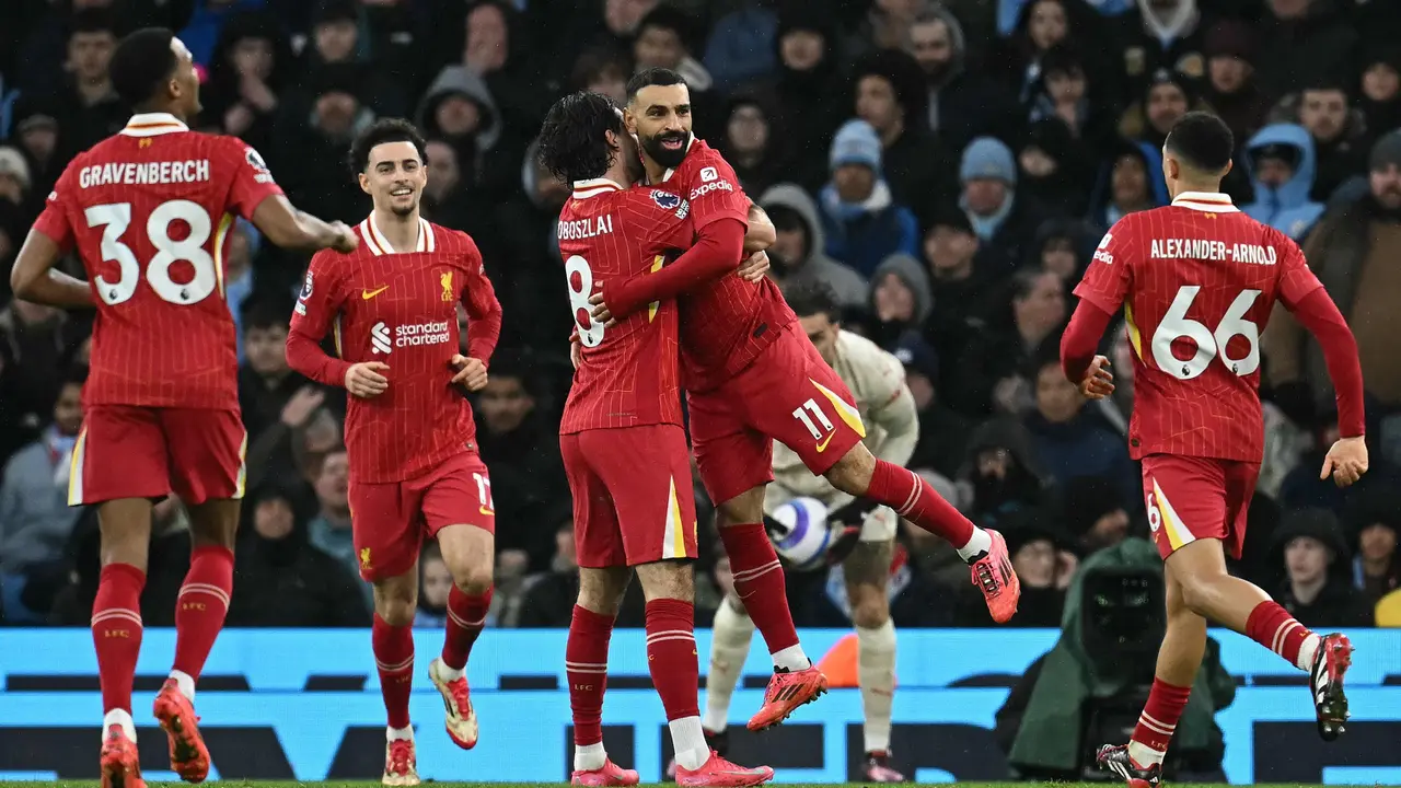 Liverpool Kokoh di Puncak Klasemen